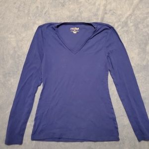 Old navy long sleeve shirt